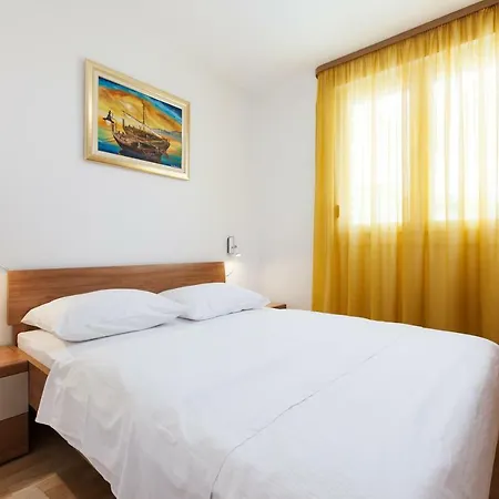 Roska Ii. Apartment Split