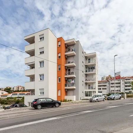 Apartment Roska Ii.